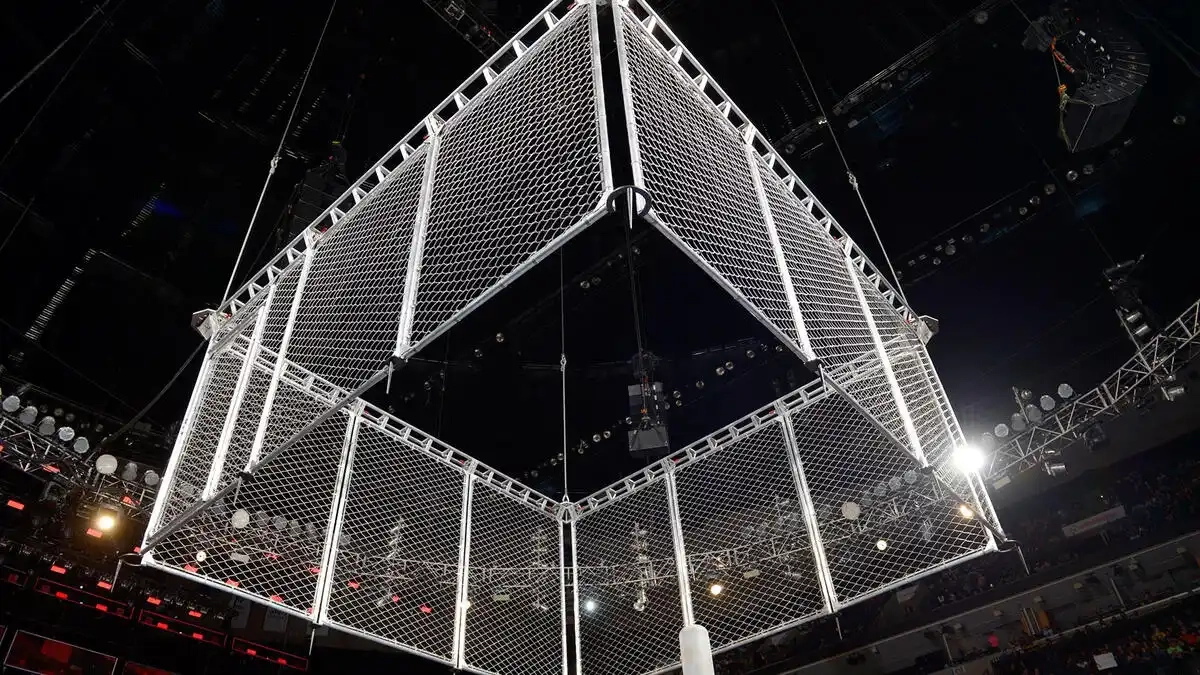 На пятничном SmackDown состоится титульный матч в стальной клетке