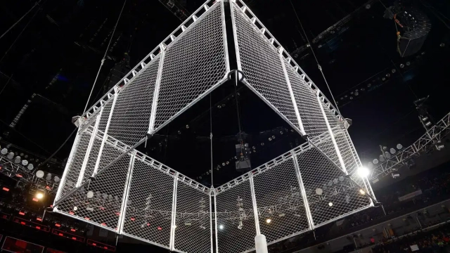 На пятничном SmackDown состоится титульный матч в стальной клетке